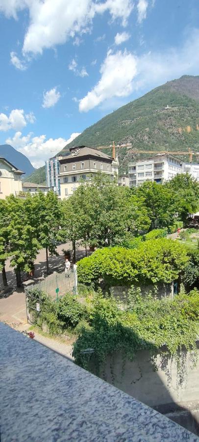 Bernina Station Center Apartment - Tirano Exterior foto